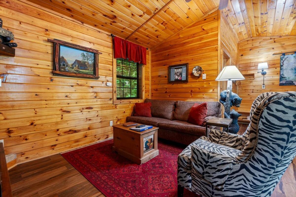 Cabin 5 Studio Cabin With Hot Tub, Water View And Fire Pit Vila Sevierville Exterior foto